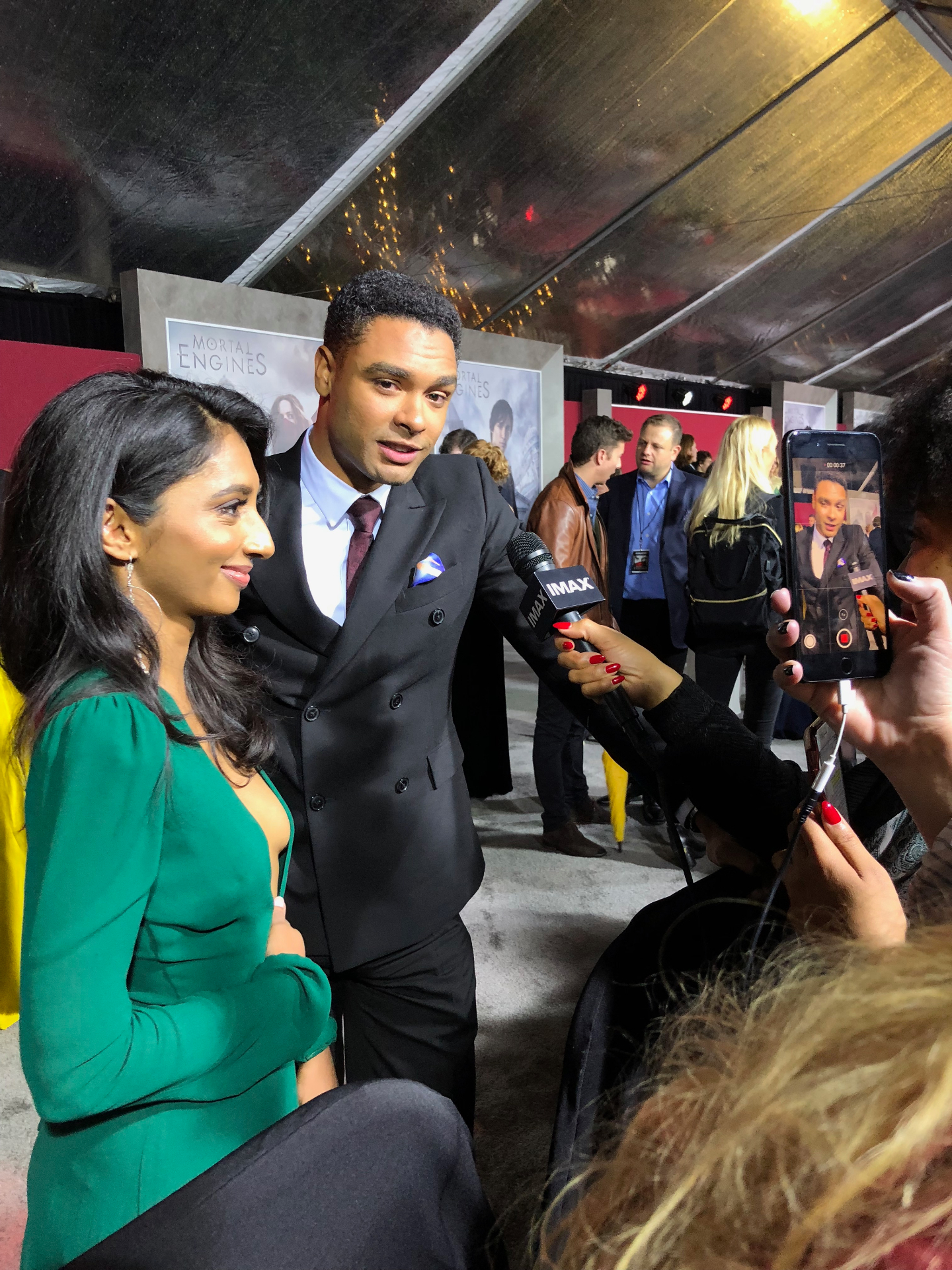 Sarah Findlay-Blakeney on the Mortal Engines red carpet — Hollywood premiere coverage.